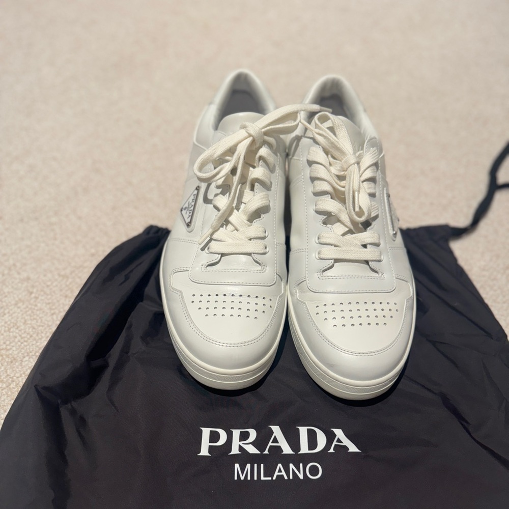 Authentic Men's PRADA downtown leather sneakers. Size 8.5. Very lightly used!
